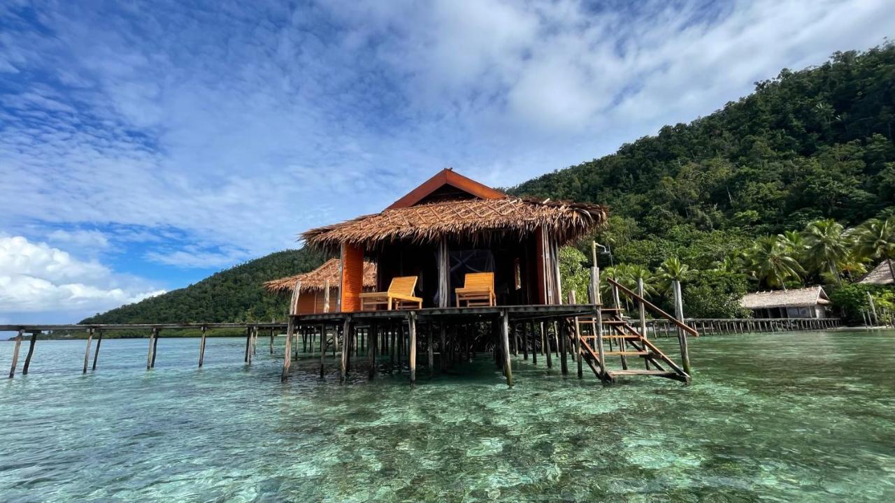 Nyande Raja Ampat Hotel Pulau Mansuar Exterior photo