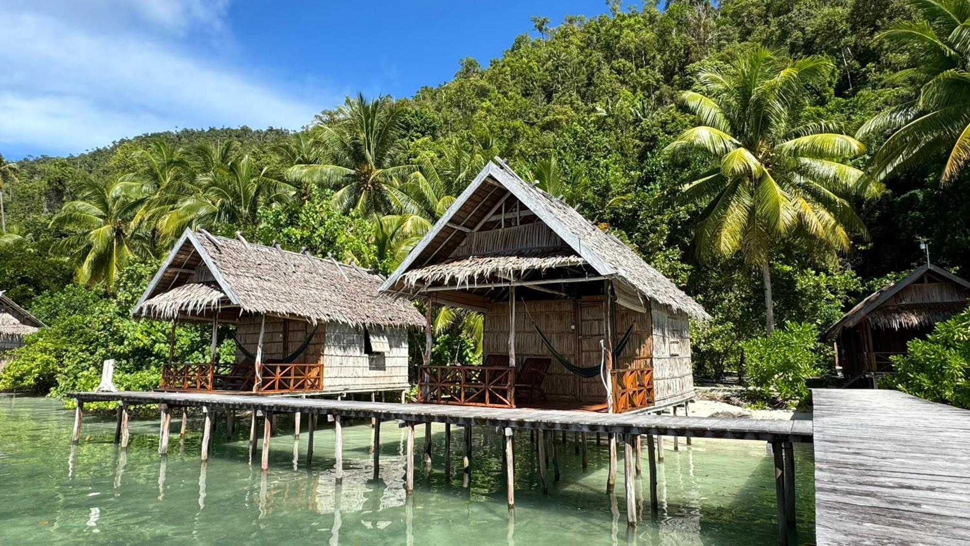 Nyande Raja Ampat Hotel Pulau Mansuar Exterior photo